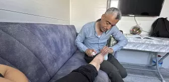 Depremzede Baba, Kızının Sağlığı İçin Yardım Bekliyor