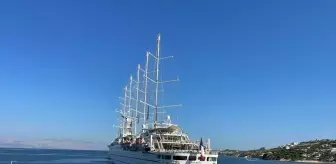 Dünyanın En Büyük Yelkenli Yolcu Gemisi 'Club Med 2' Çeşme'ye Ulaştı