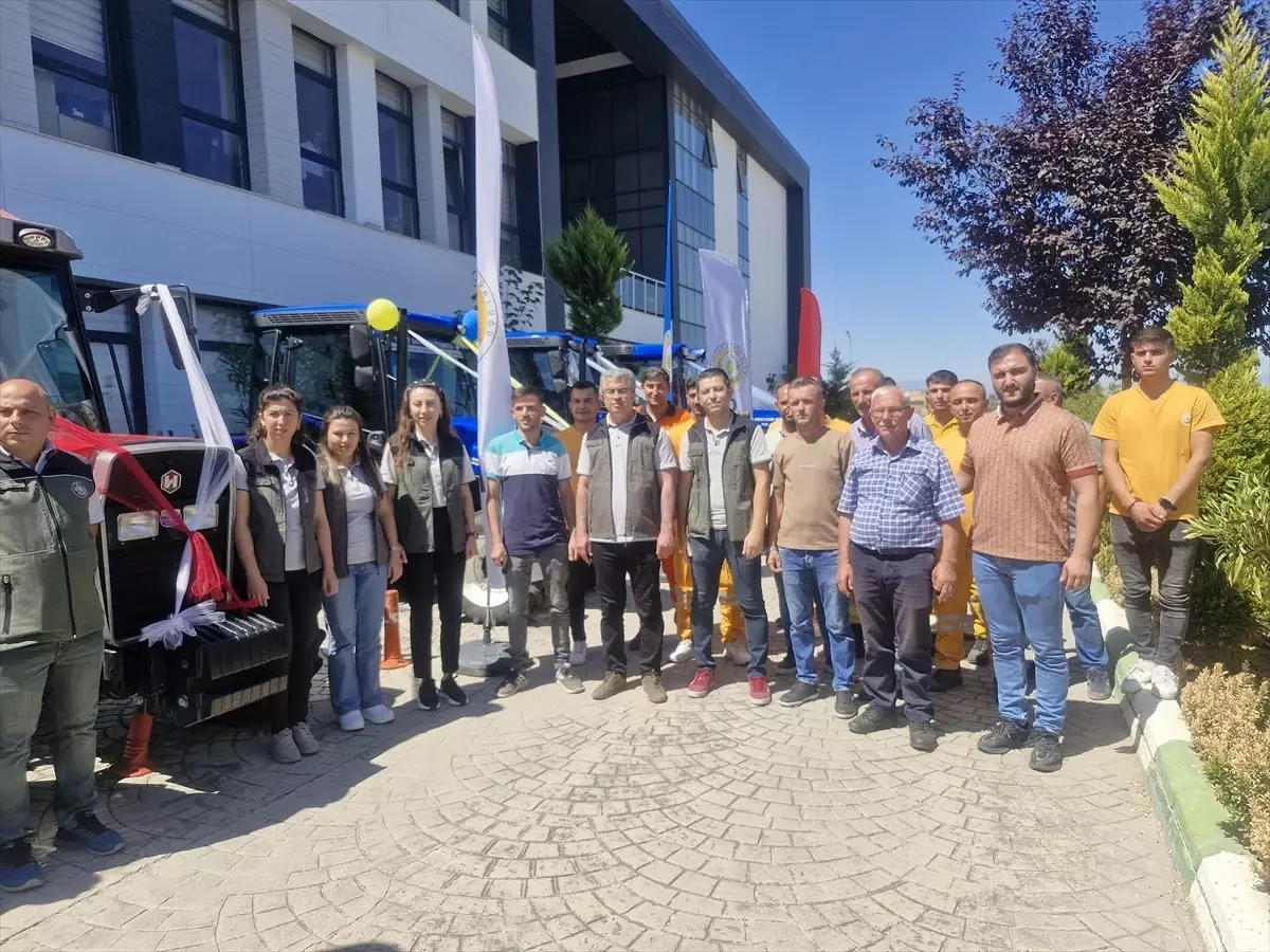 Erbaa'da ORKÖY projesi ile vatandaşlara traktör desteği