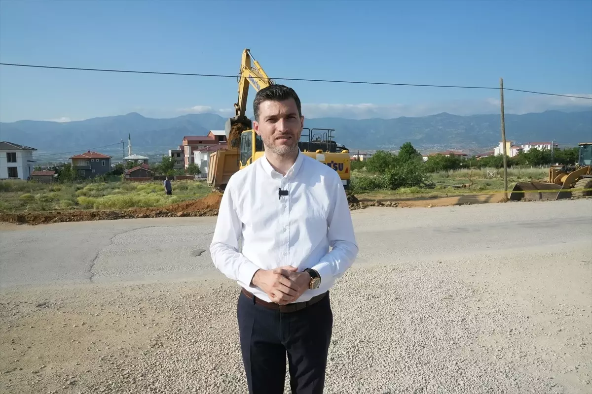 Erbaa Belediyesi Osman Gazi Caddesi'nde Bulvar Düzenleme Çalışmaları Başlattı