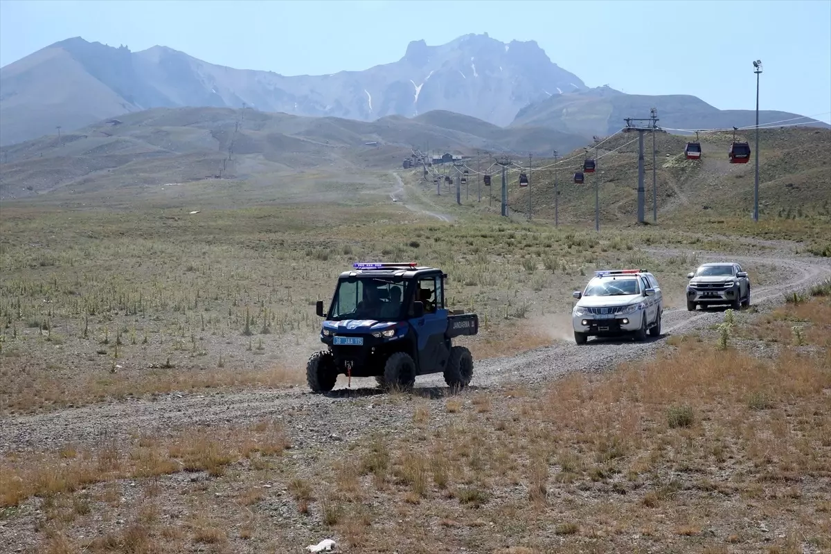 Erciyes Dağı'nda Mahsur Kalan Genç Dağcı Kurtarıldı