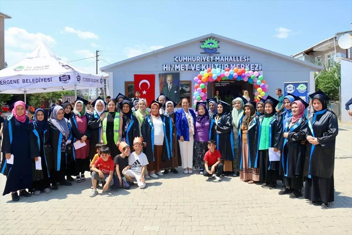Ergene'de Kadınlar İçin Okuma Yazma Kursu Mezuniyet Töreni Düzenlendi