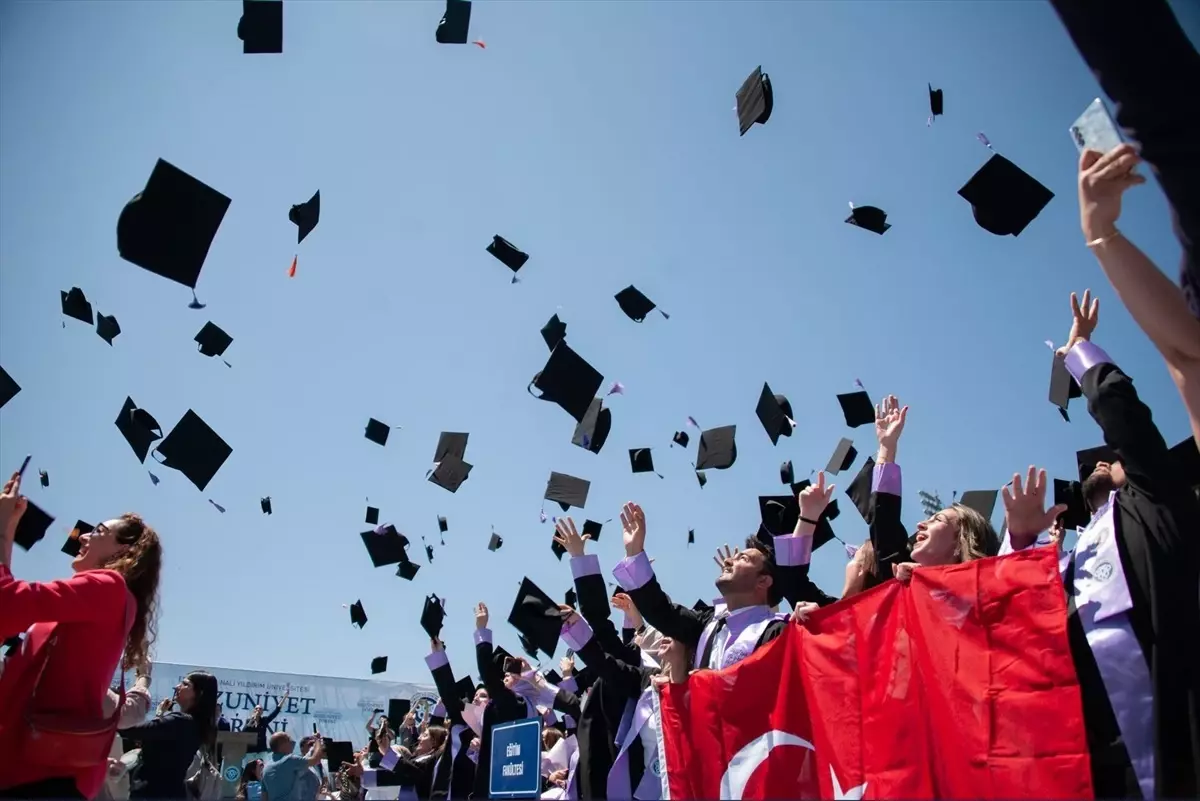 Erzincan Binali Yıldırım Üniversitesi Mezuniyet Töreni Gerçekleşti