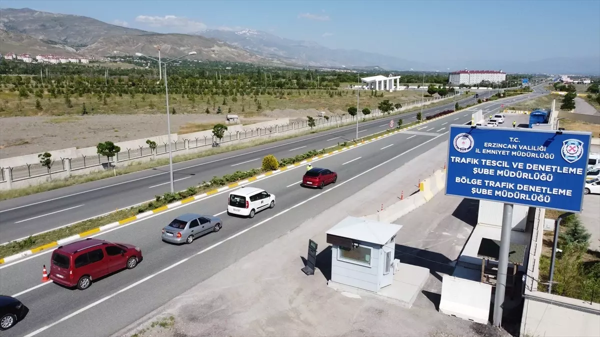 Erzincan'da Kurban Bayramı İçin Trafik Denetimleri Sıklaştırıldı