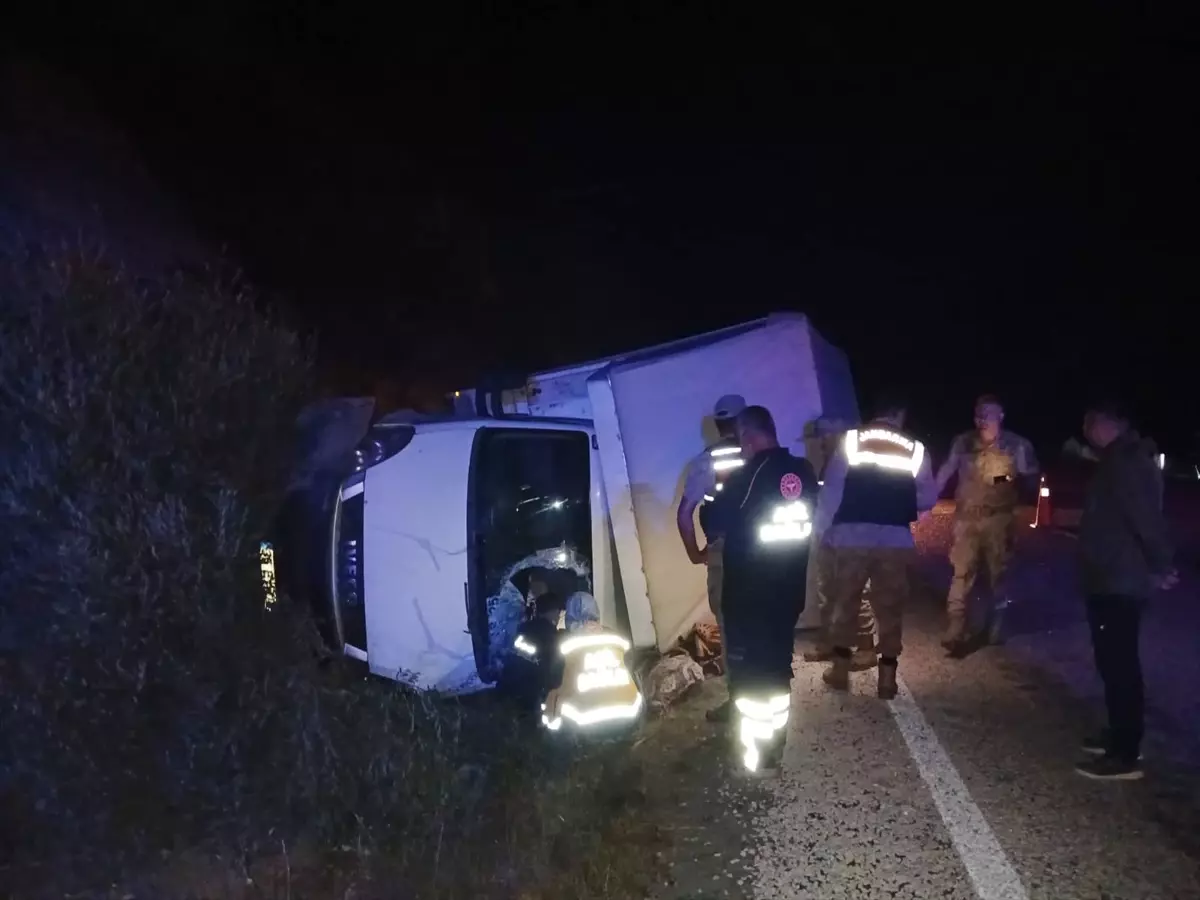 Erzincan'da Kamyonet Devrildi: Sürücü Hayatını Kaybetti