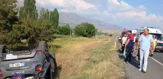 Erzincan'da Otomobil Devrildi: 1 Ölü, 4 Yaralı