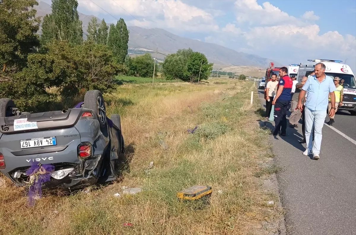 Erzincan'da Otomobil Devrildi: 1 Ölü, 4 Yaralı