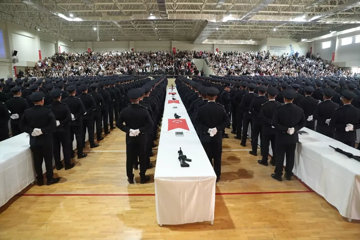 Erzincan POMEM'den 449 Polis Adayı Yeminle Mezun Oldu