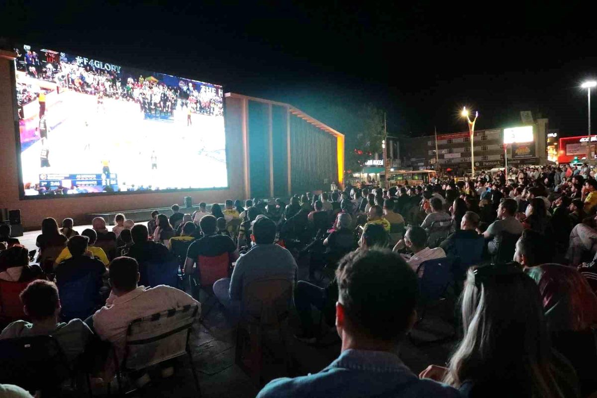 Erzincan'da Fenerbahçe Beko'nun EuroLeague Şampiyonluğu Coşkuyla Kutlandı