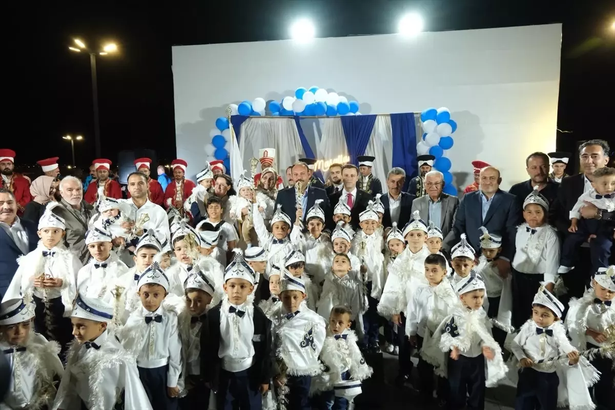 Erzincan'da Geleneksel Toplu Sünnet Şöleni Düzenlendi