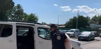 Erzincan'da Düzensiz Göçmen Operasyonu: 24 Göçmen Yakalandı, 2 Tutuklama