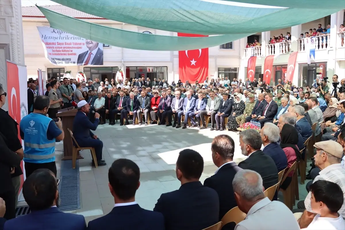 Erzincan'da hayırseverlerin desteğiyle inşa edilen 'Terzibaba Külliyesi' hizmete açıldı
