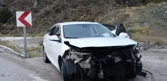 Erzincan'da İki Trafik Kazasında 5 Kişi Yaralandı