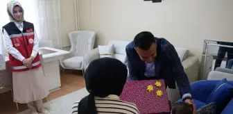 Erzurum'da 200 Çocuğa Bayramlık Dağıtımı Yapıldı