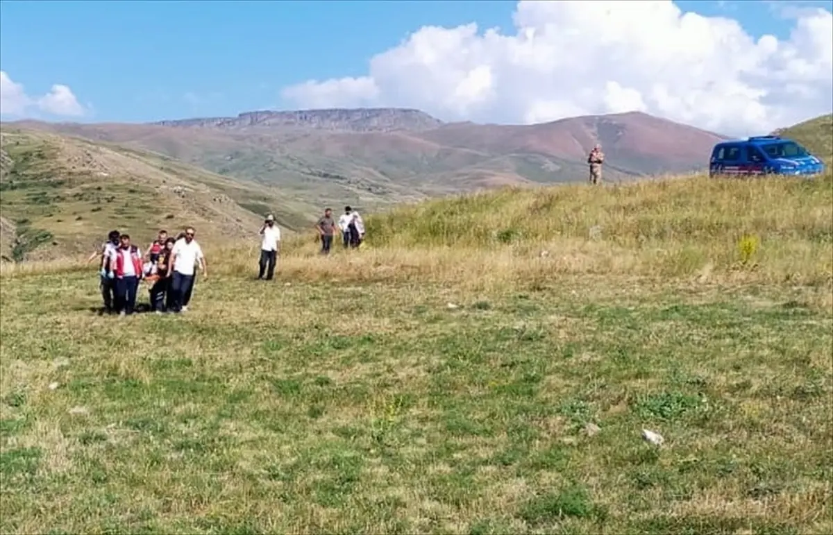 Biçerdöverin Altında Kalan Tarım İşçisi Hastaneye Sevk Edildi