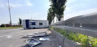 Erzurum'da Askeri Personel Taşıyan Midibüs Devrildi: 13 Yaralı