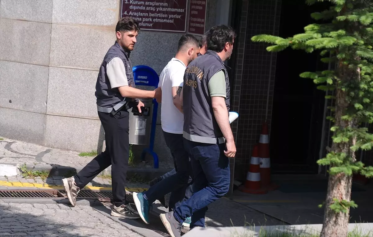 Erzurum'da Bıçaklı Kavga: 3 Yaralı