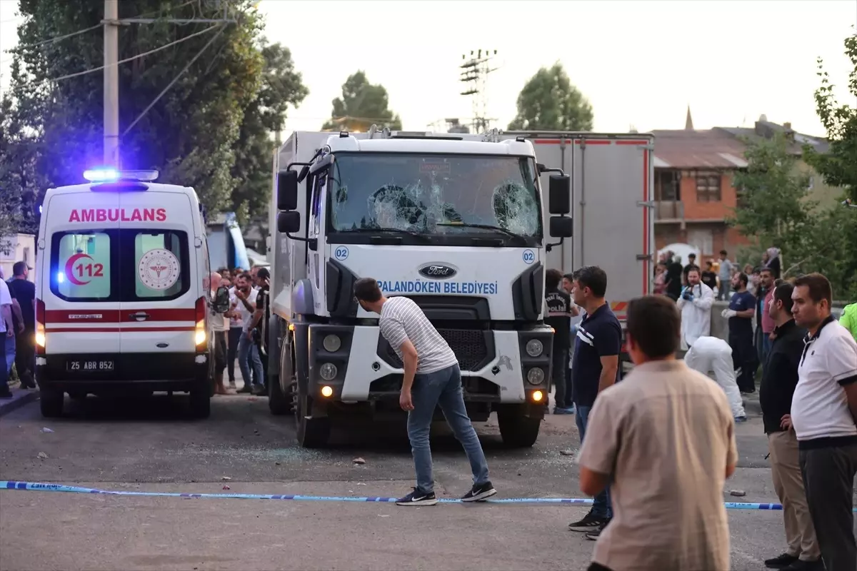 Erzurum'da Çöp Kamyonu 4 Yaşındaki Çocuğa Çarptı: Hayatını Kaybetti