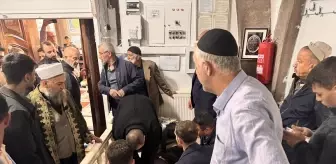 Cuma Namazında Kalp Krizi Geçiren Yaşlı Adam Hayata Döndü