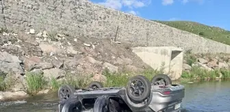 Karayazı'da Dereye Yuvarlanan Otomobilde 3 Kişi Hayatını Kaybetti