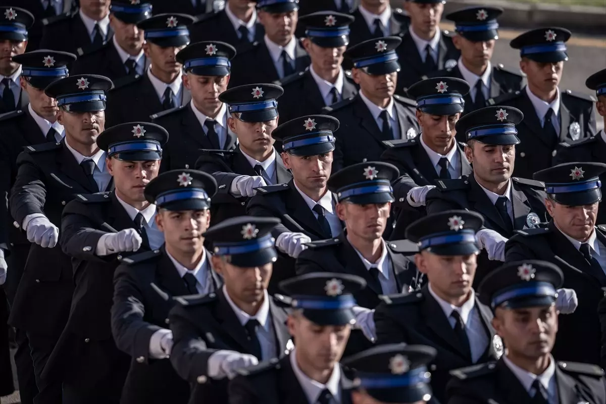 Erzurum POMEM'de 393 Polis Adayı Mezun Oldu