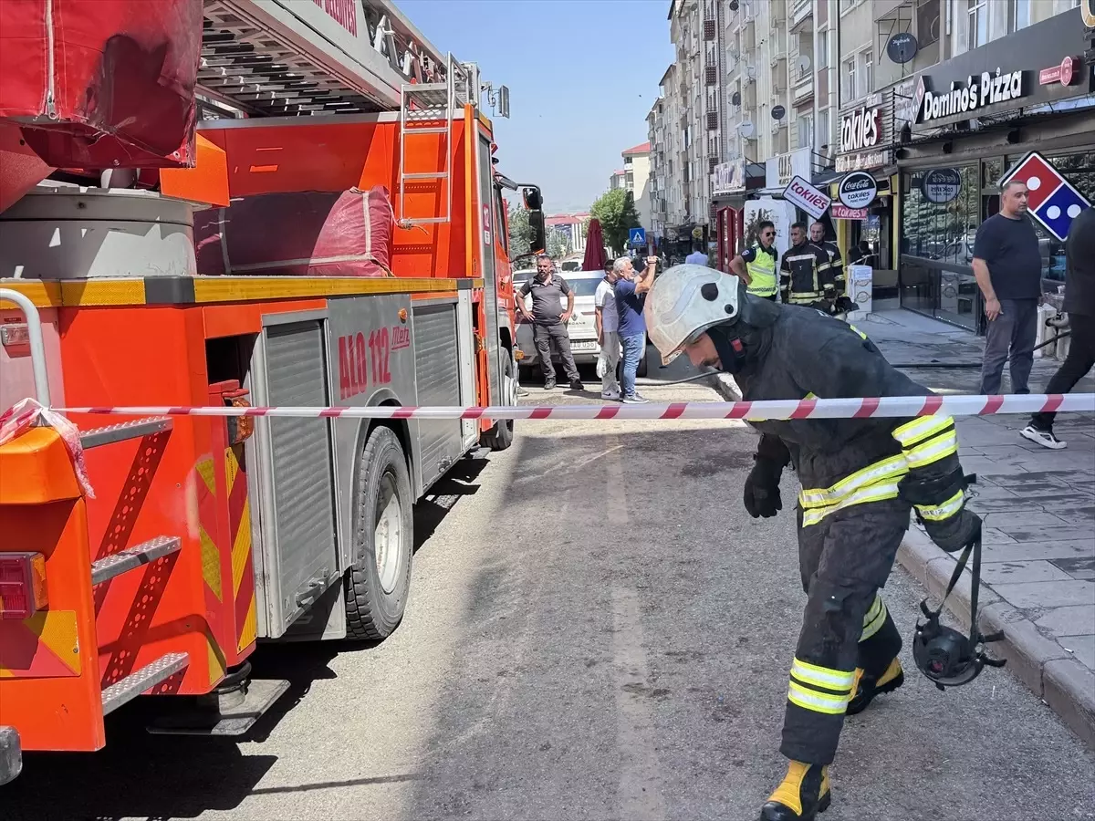 Erzurum'daki Güzellik Merkezinde Yangın: Bir Kişi Hastaneye Kaldırıldı