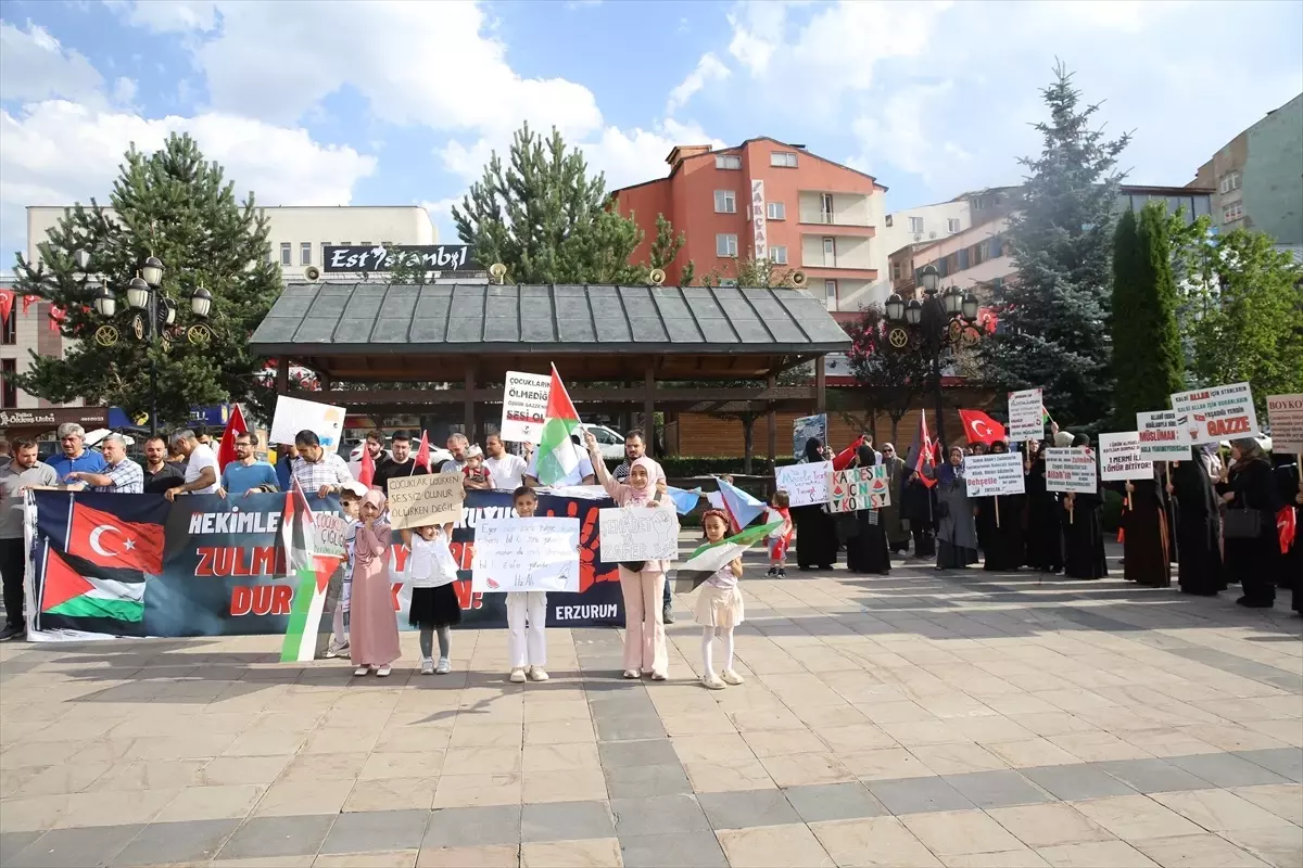 Erzurum'da Sağlık Çalışanlarından Gazze'ye Destek İçin 88. Haftada Sessiz Yürüyüş