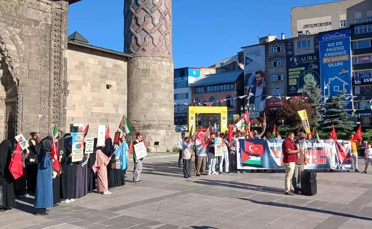 Erzurum'da Sağlık Çalışanlarından Gazze Protestosu