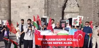Erzurum'da Sağlık Çalışanları Gazze İçin Sessiz Yürüyüş Düzenledi