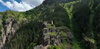 Hırçer Kalesi'nin Tarihi Güzellikleri Dronla Görüntülendi