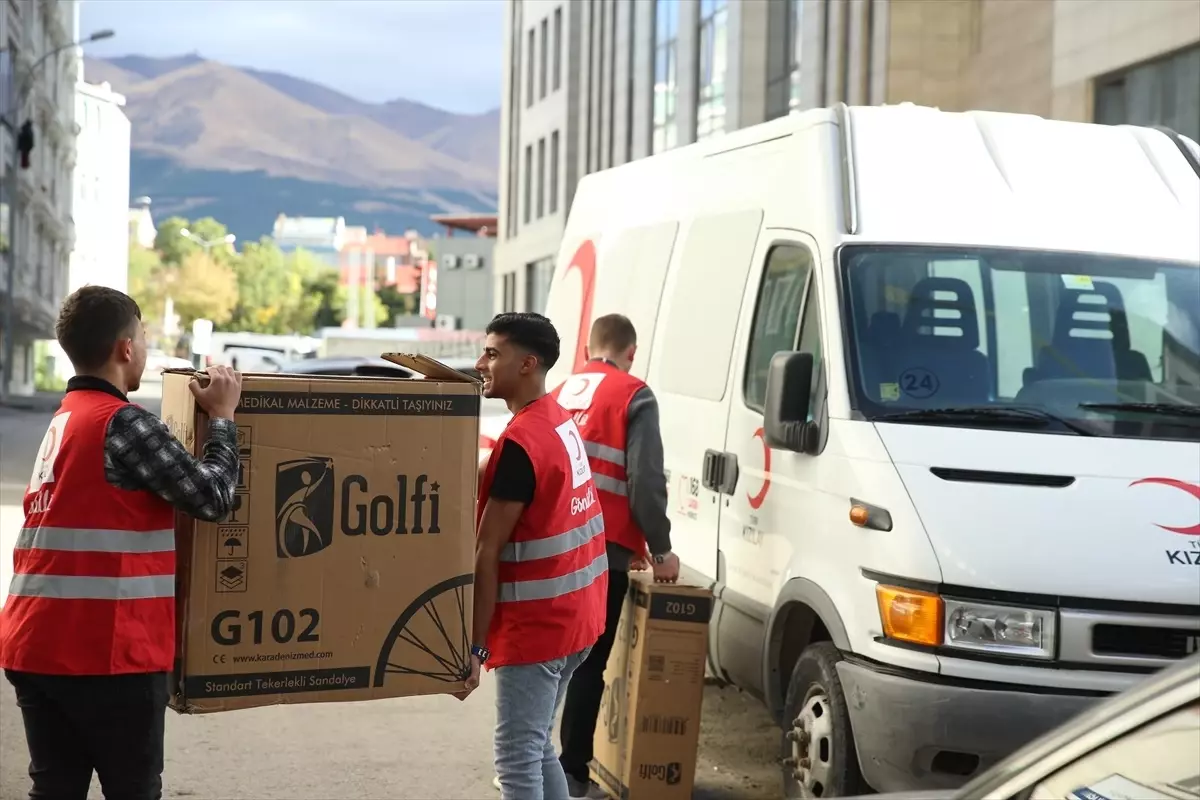 Türk Kızılay Palandöken Şubesi'nden Engellilere Destek
