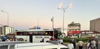 Erzurum'da Otobüs-Traktör Çarpışması: 8 Yaralı
