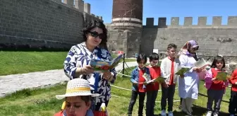 Celal Akın İlkokulu Öğrencilerinden Erzurum Kalesi’nde Okuma Etkinliği