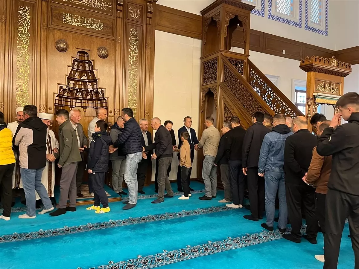 Kurba Bayramı Coşkusu: Doğu Anadolu'da Cami Dolu