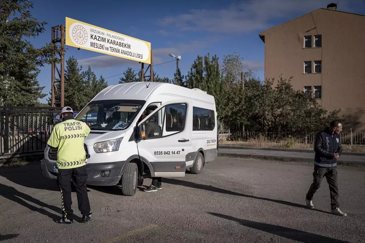Erzurum'da Okul Çevrelerinde Güvenlik Önlemleri Arttırıldı