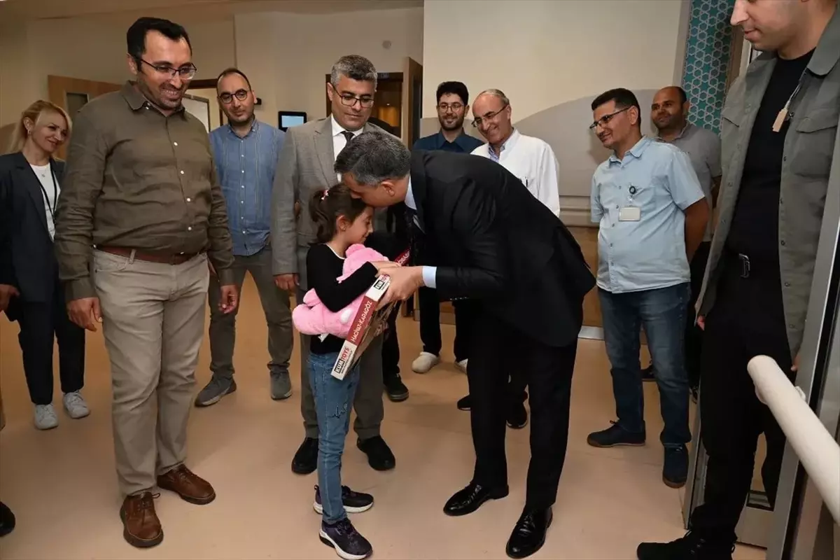 Erzurum Valisi Çiftçi, Şehir Hastanesi'nde İncelemelerde Bulundu