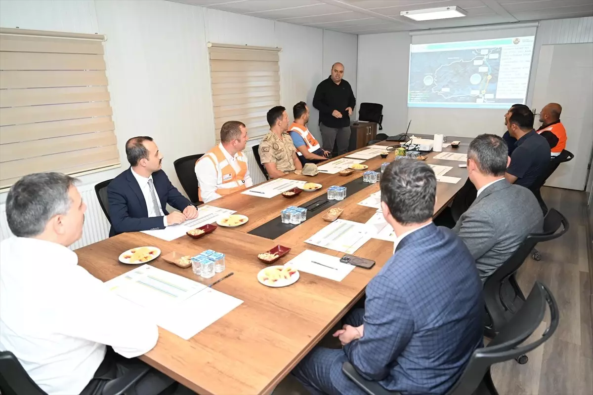 Erzurum-Rize Kırık Tüneli'nde İncelemeler Yapıldı