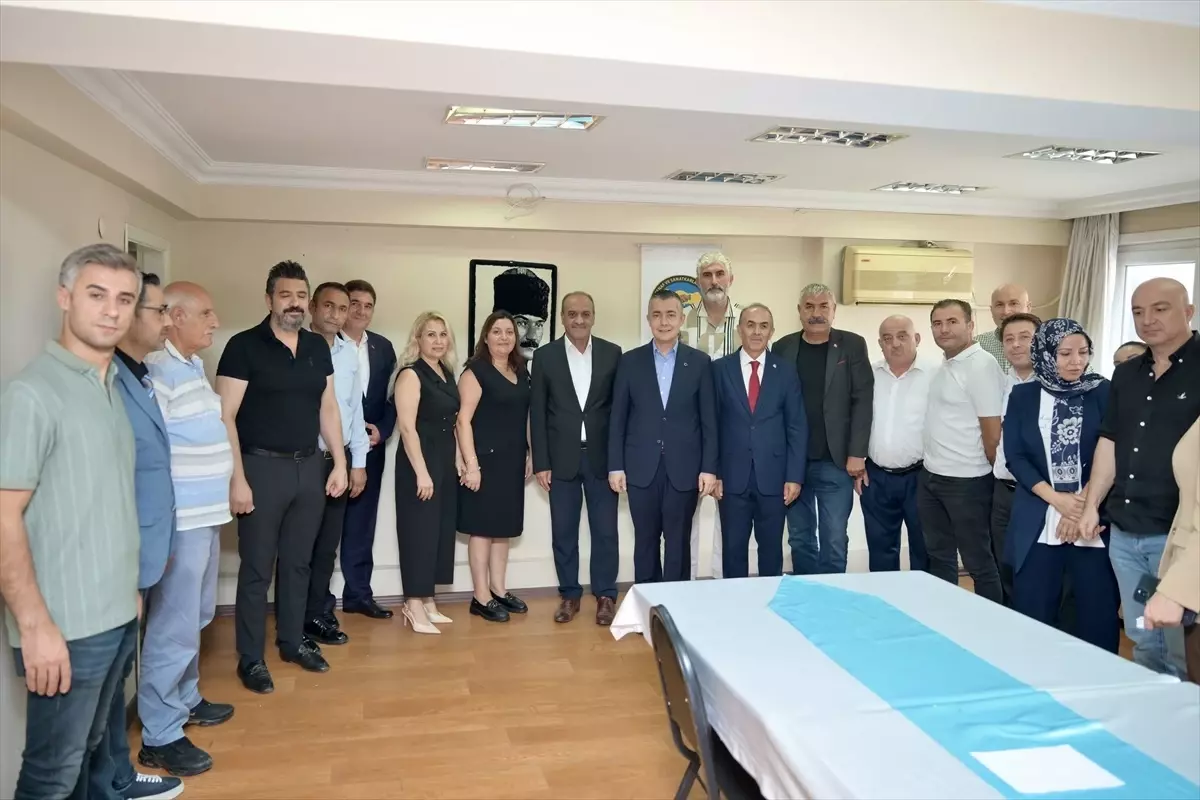 Esenyurt'ta Esnaf Sorunları ve Çözüm Yolları Ele Alındı