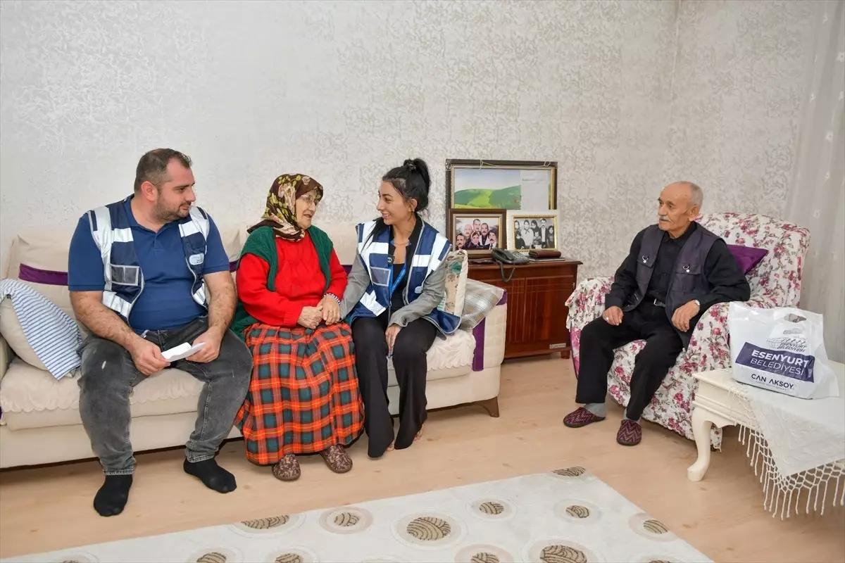 Esenyurt'ta Yaşlılar Günü Kutlaması