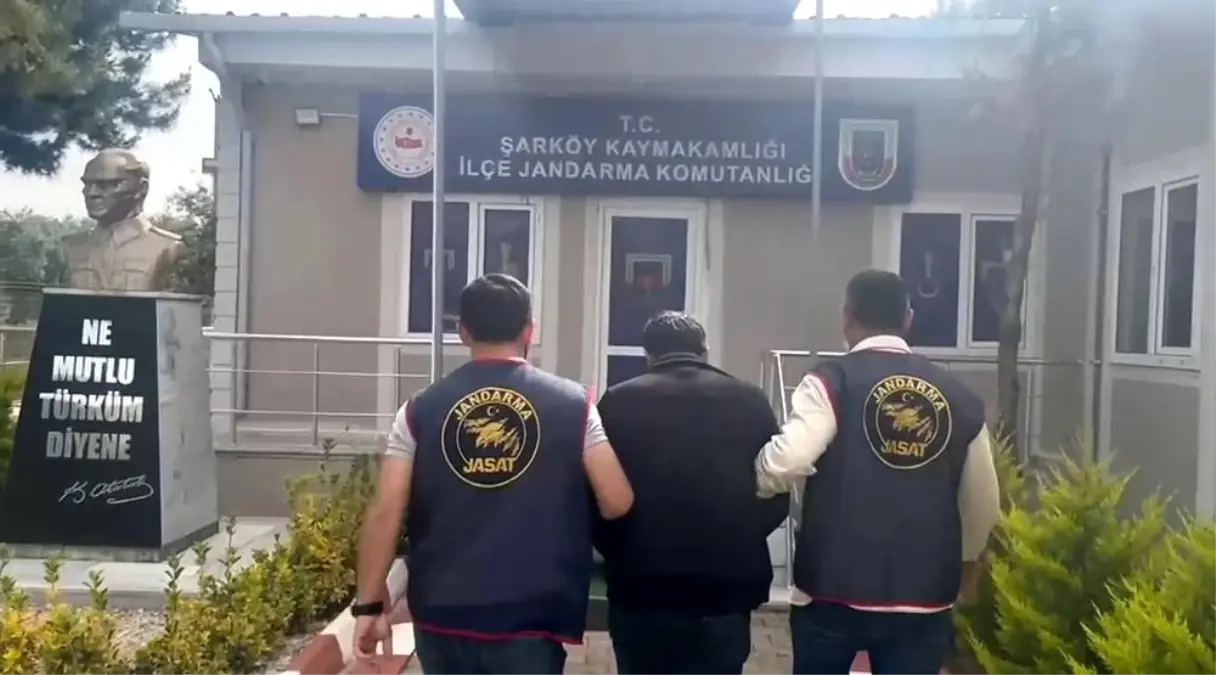 Tekirdağ'da Jandarmayı Taklit Eden Dolandırıcı Yakalandı