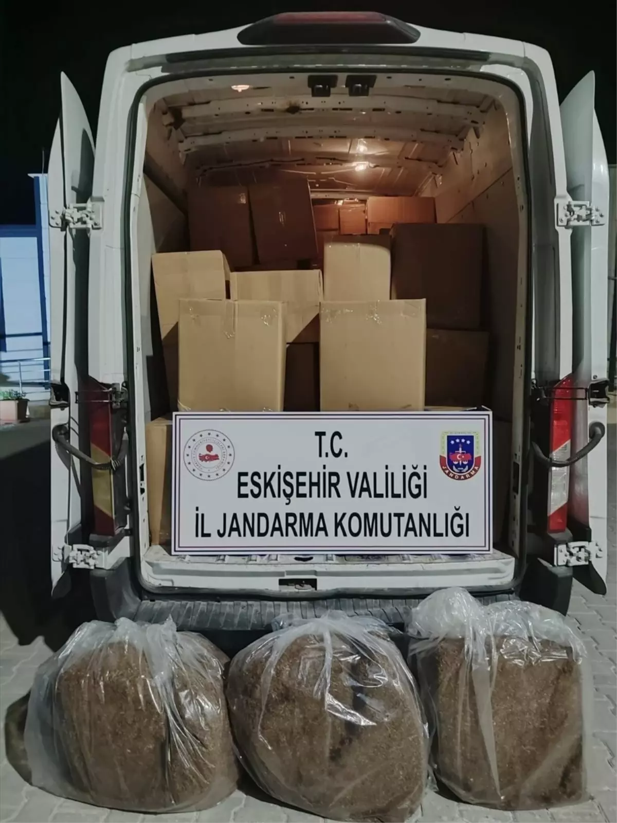 Eskişehir'de 1 Ton 125 Kilogram Kaçak Tütün Ele Geçirildi
