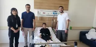 9 Yaşındaki Kız Çocuğunun Midesinden Saç Yumağı Çıkarıldı