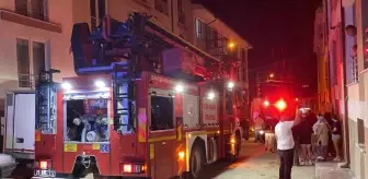 Eskişehir'de 3 Katlı Binanın Deposunda Yangın Çıktı