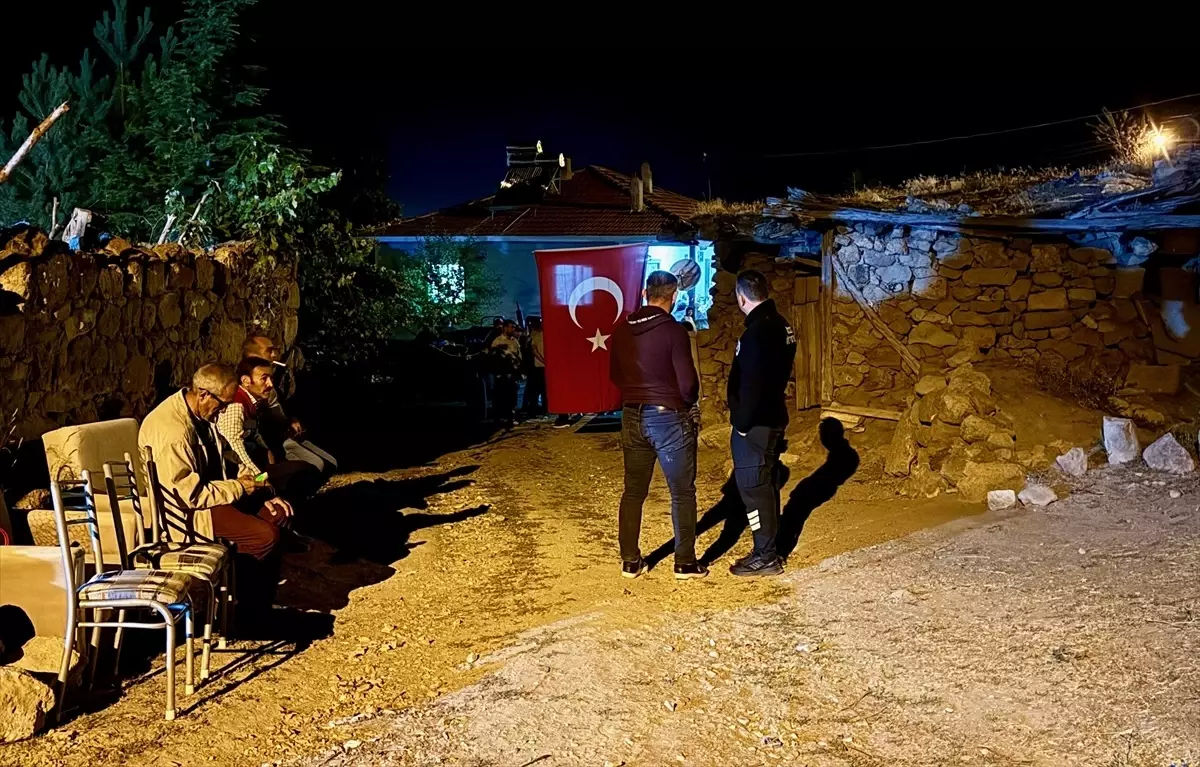 Eskişehir'de çıkıp Afyonkarahisar'a sıçrayan orman yangınında şehit olan ormancı yeni evlenmiş