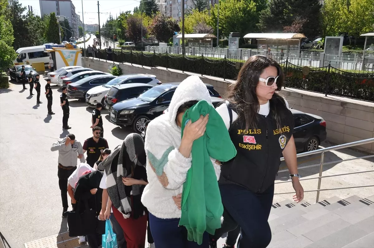 Eskişehir'de Fuhuş Operasyonu: 19 Şüpheli Gözaltına Alındı