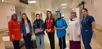 Yunus Emre Gençlik Merkezi, Hastanedeki Çocukları Bayramda Unutmadı
