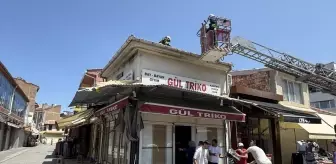 Eskişehir'de Bir İş Yerinin Çatısında Yangın Çıktı