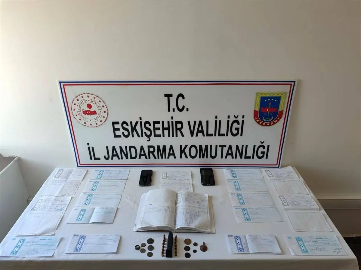 Eskişehir'de Tefecilik Operasyonunda 2 Şüpheli Yakalandı