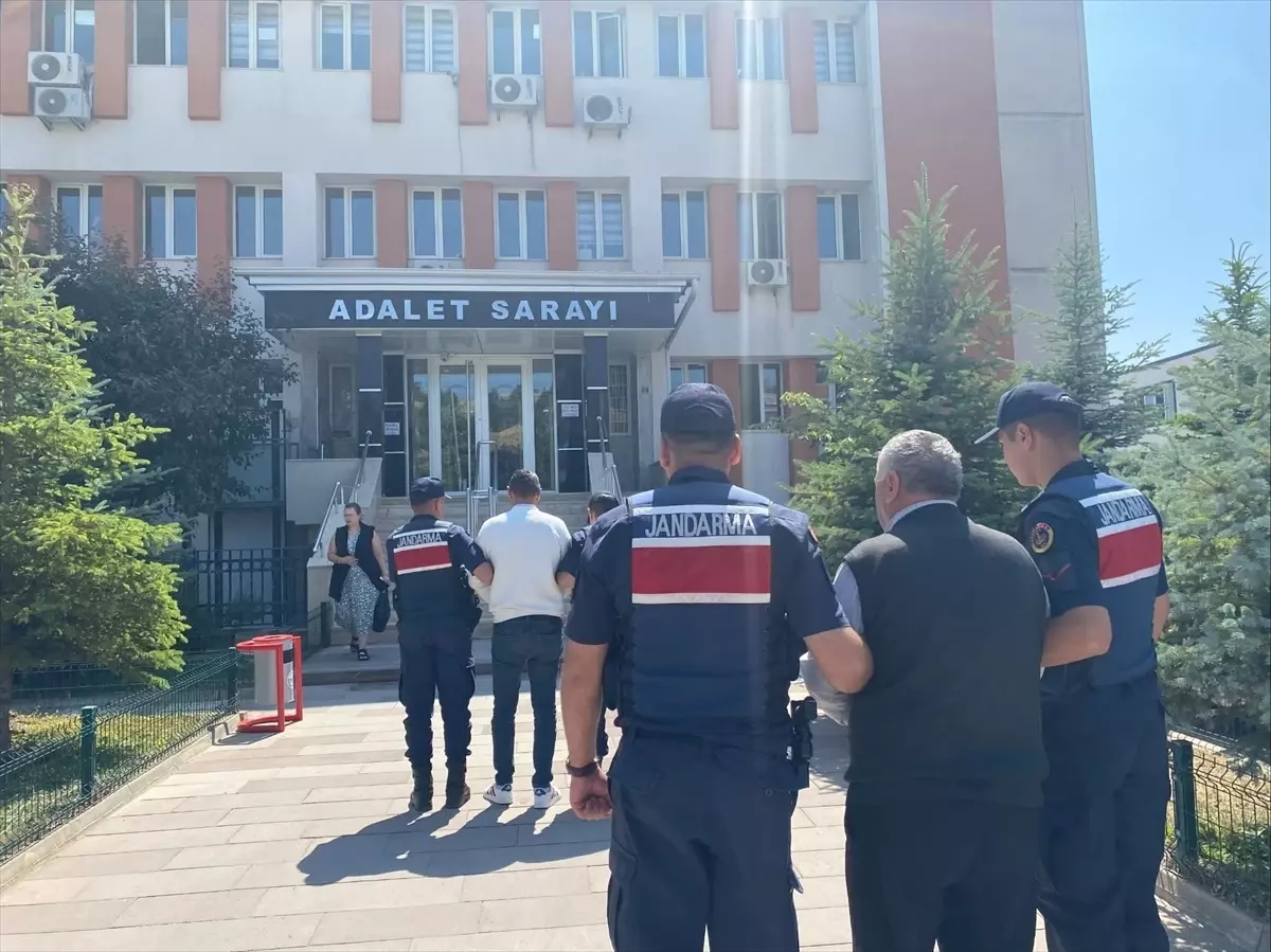 Eskişehir'de Tefecilik Operasyonu: 2 Şüpheli Tutuklandı