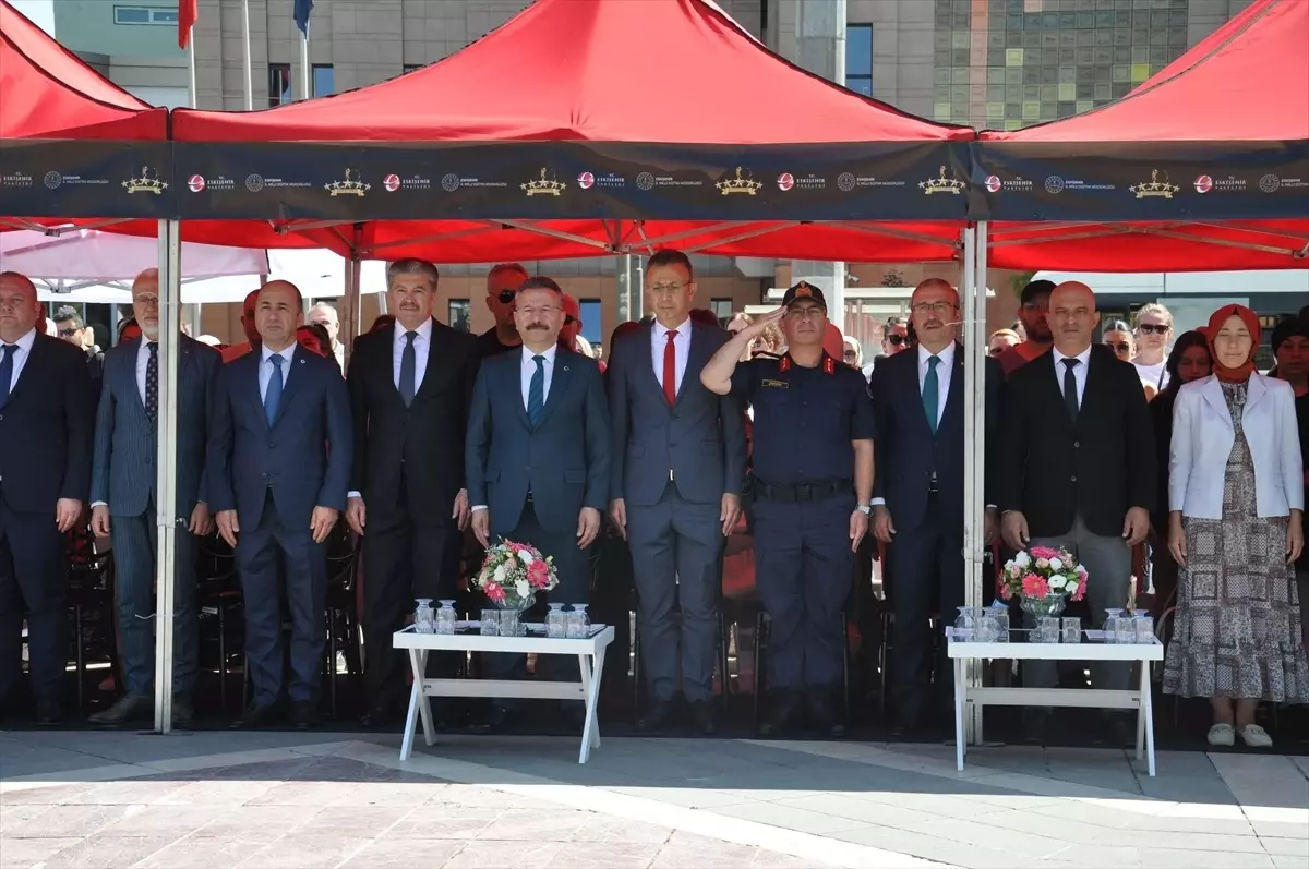 Eskişehir'de 'Geleceğin Yıldızları' Projesi Yıl Sonu Şenliği Düzenlendi